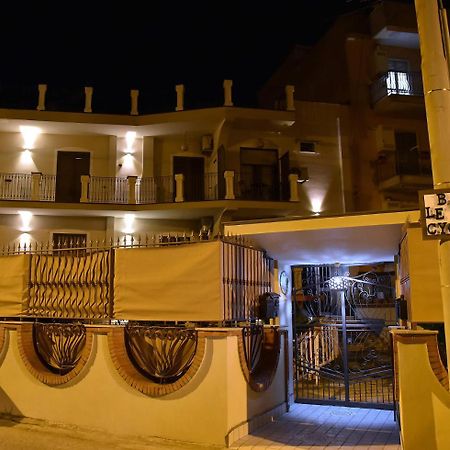 B&B Le Cycas Кастелламмаре-ди-Стабия Экстерьер фото