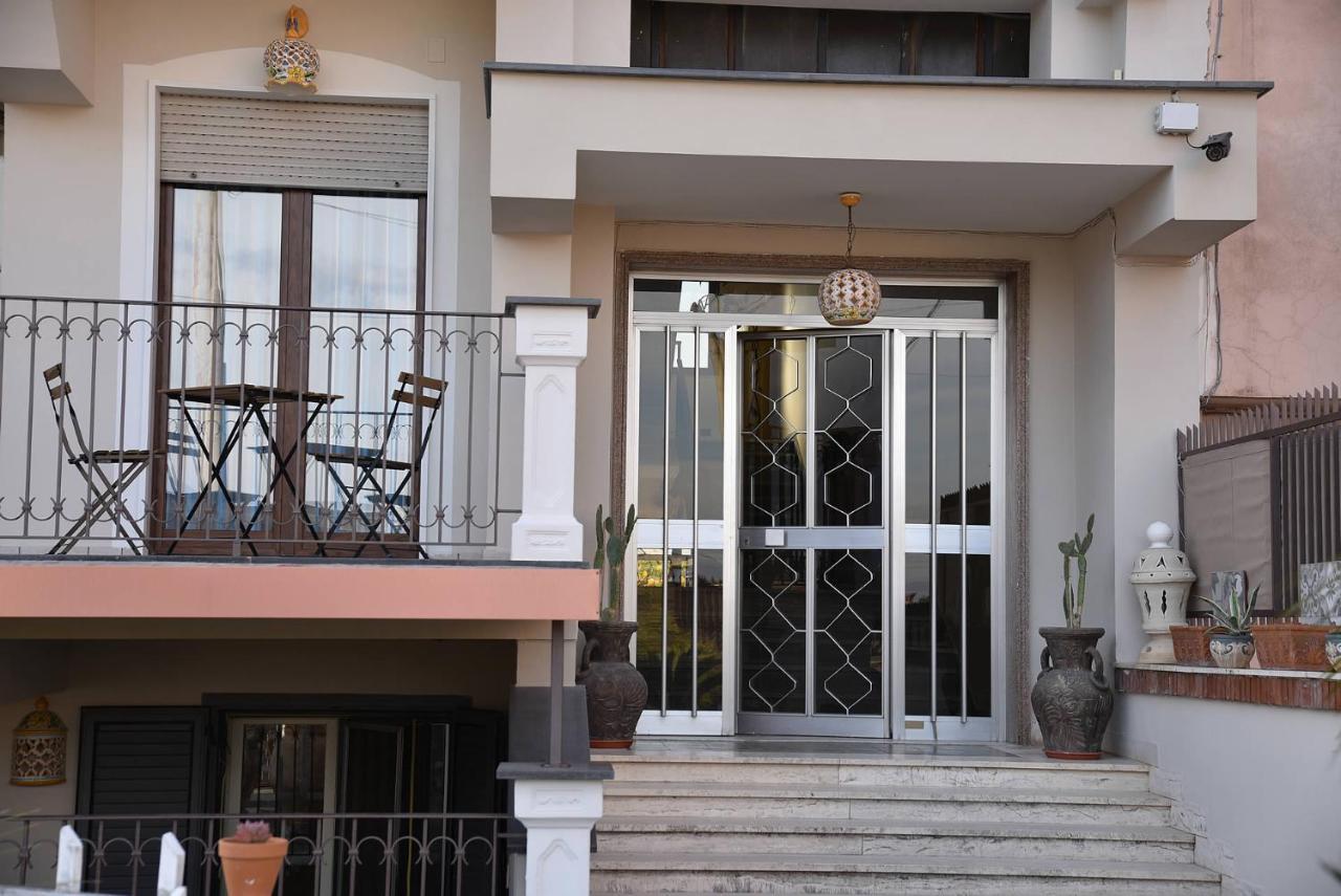 B&B Le Cycas Кастелламмаре-ди-Стабия Экстерьер фото